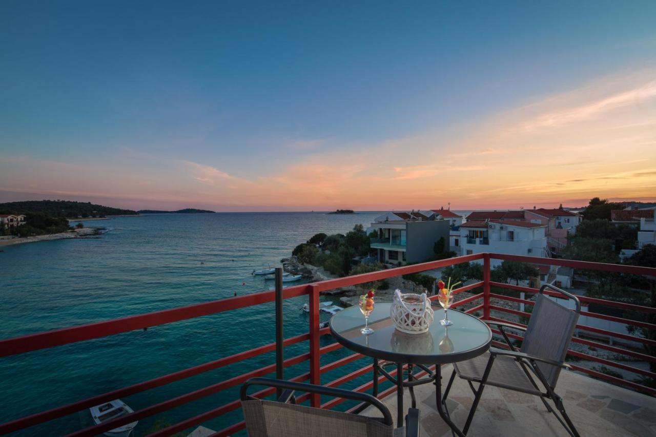 Apartments Villa Zrinka - Last Season Ever! Rogoznica  Εξωτερικό φωτογραφία